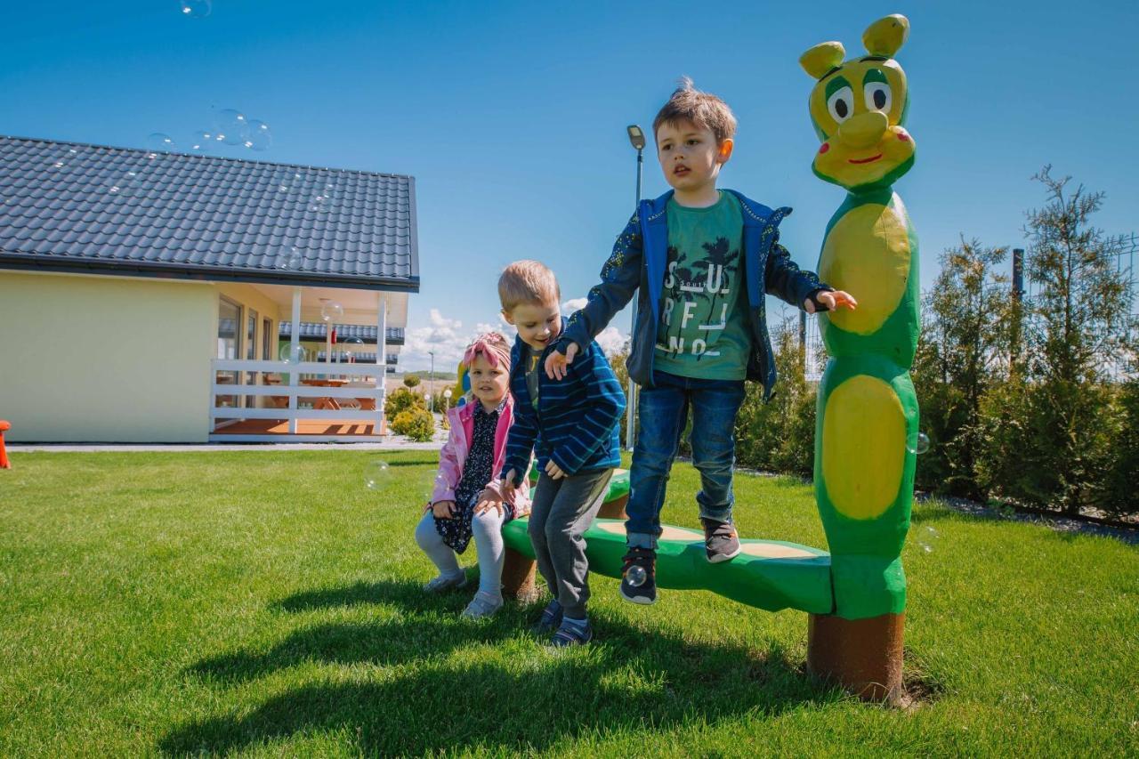 Domki Bajkowe Wzgorze Bobolin Kültér fotó
